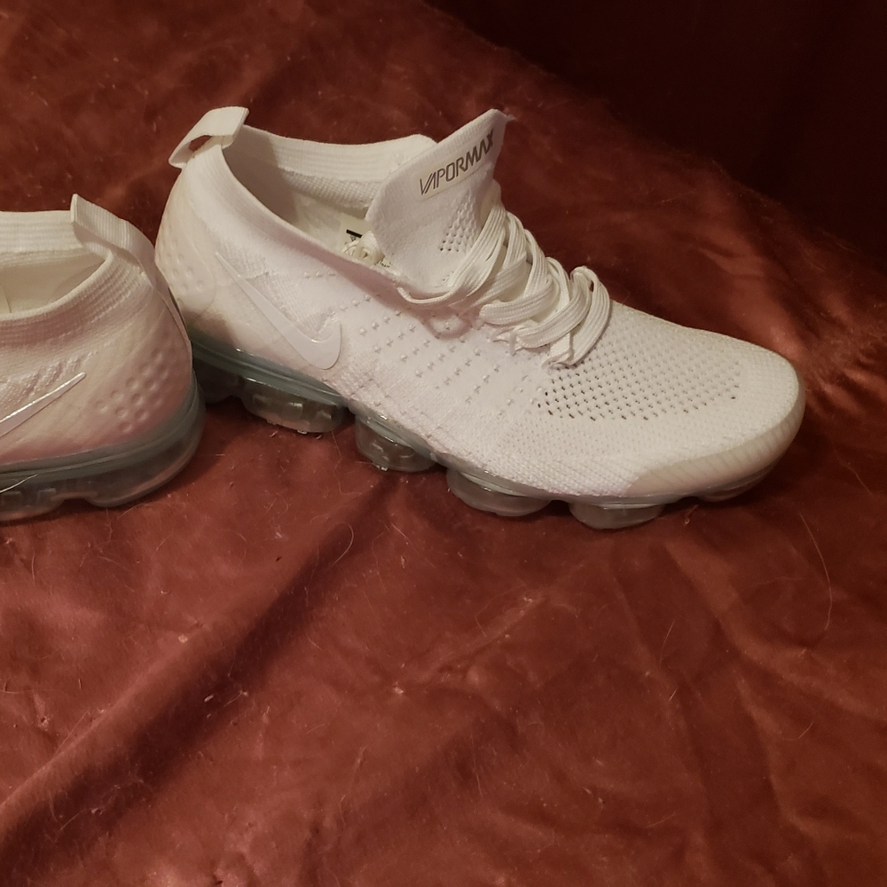 Mens athletic shoes